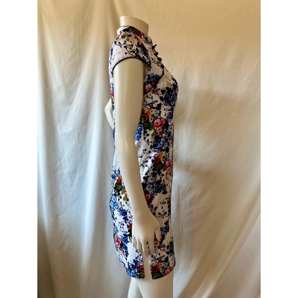 Cheongsam - Picture 3 of 9